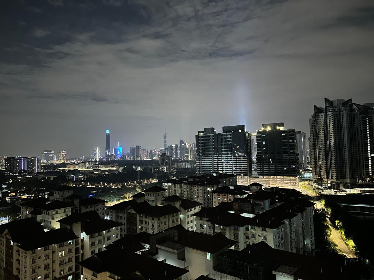 Reizz Residence By Perkasa Kuala Lumpur Bagian luar foto